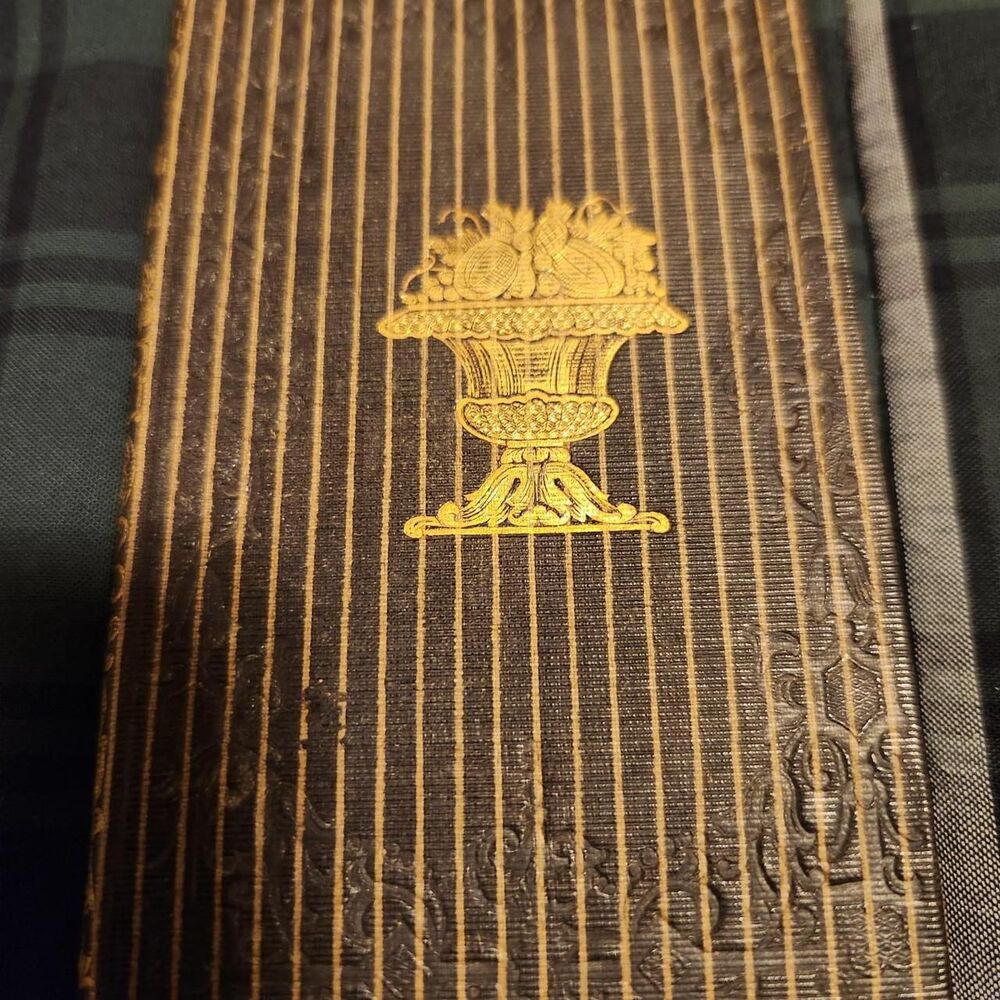 Free-people Black and Gold Books